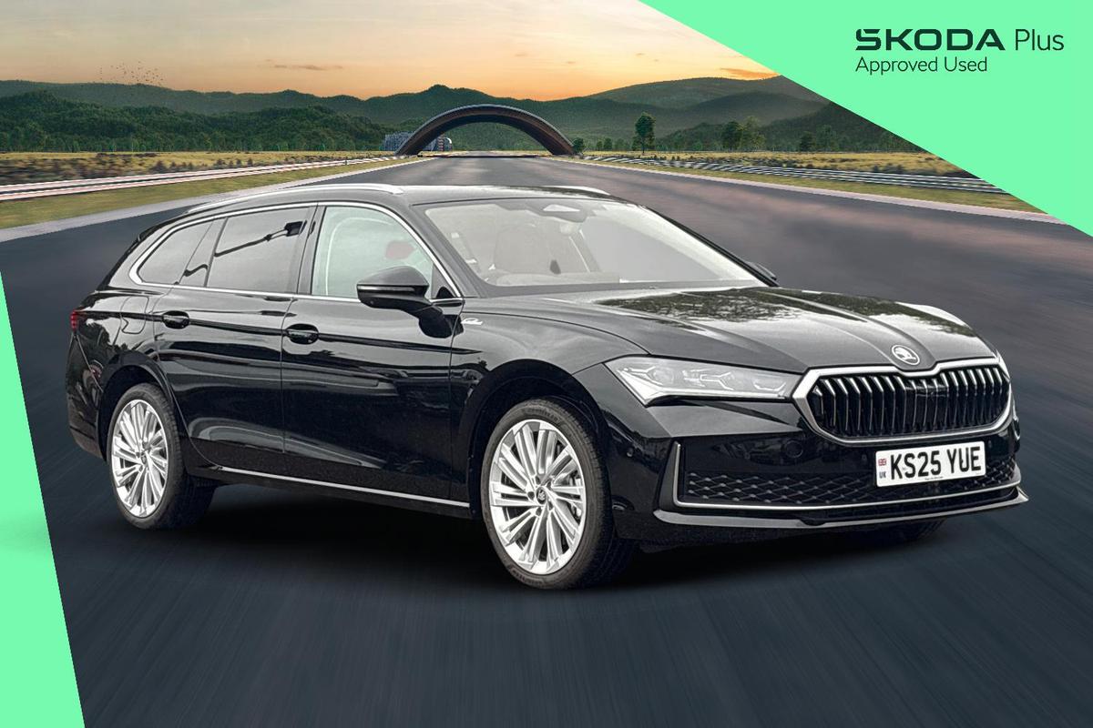 Main listing image - Skoda Superb Estate