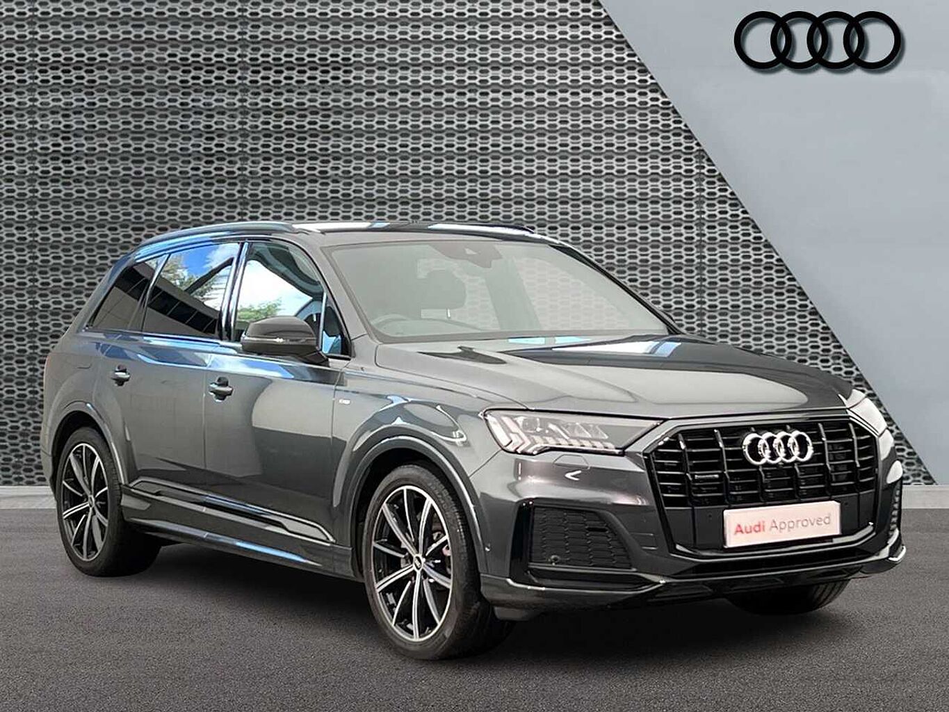 Main listing image - Audi Q7