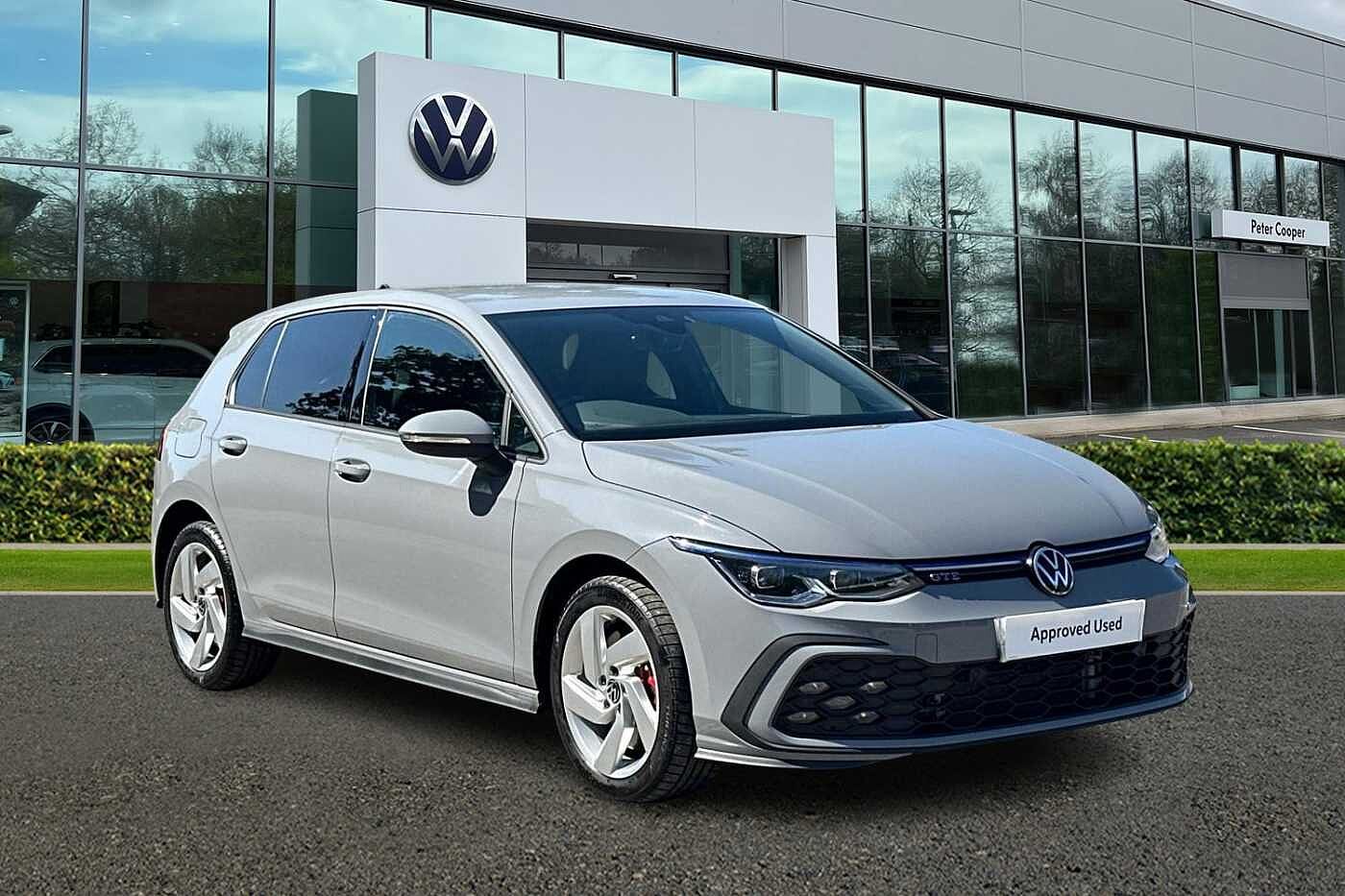 Main listing image - Volkswagen Golf GTE