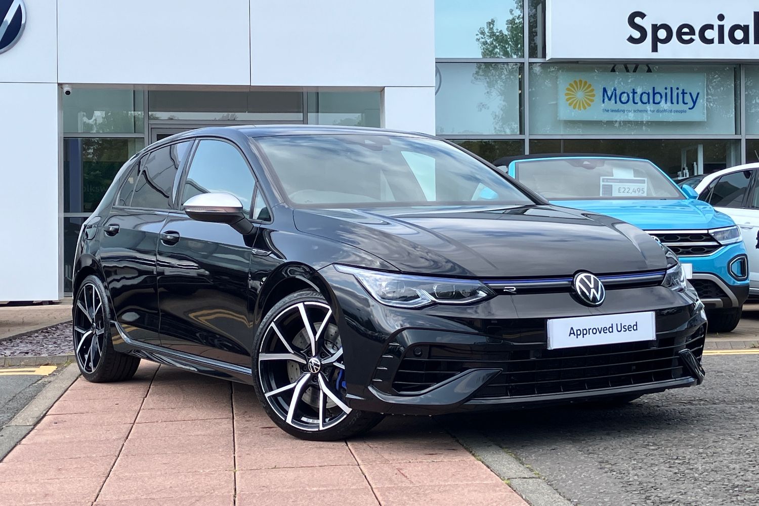 Main listing image - Volkswagen Golf R