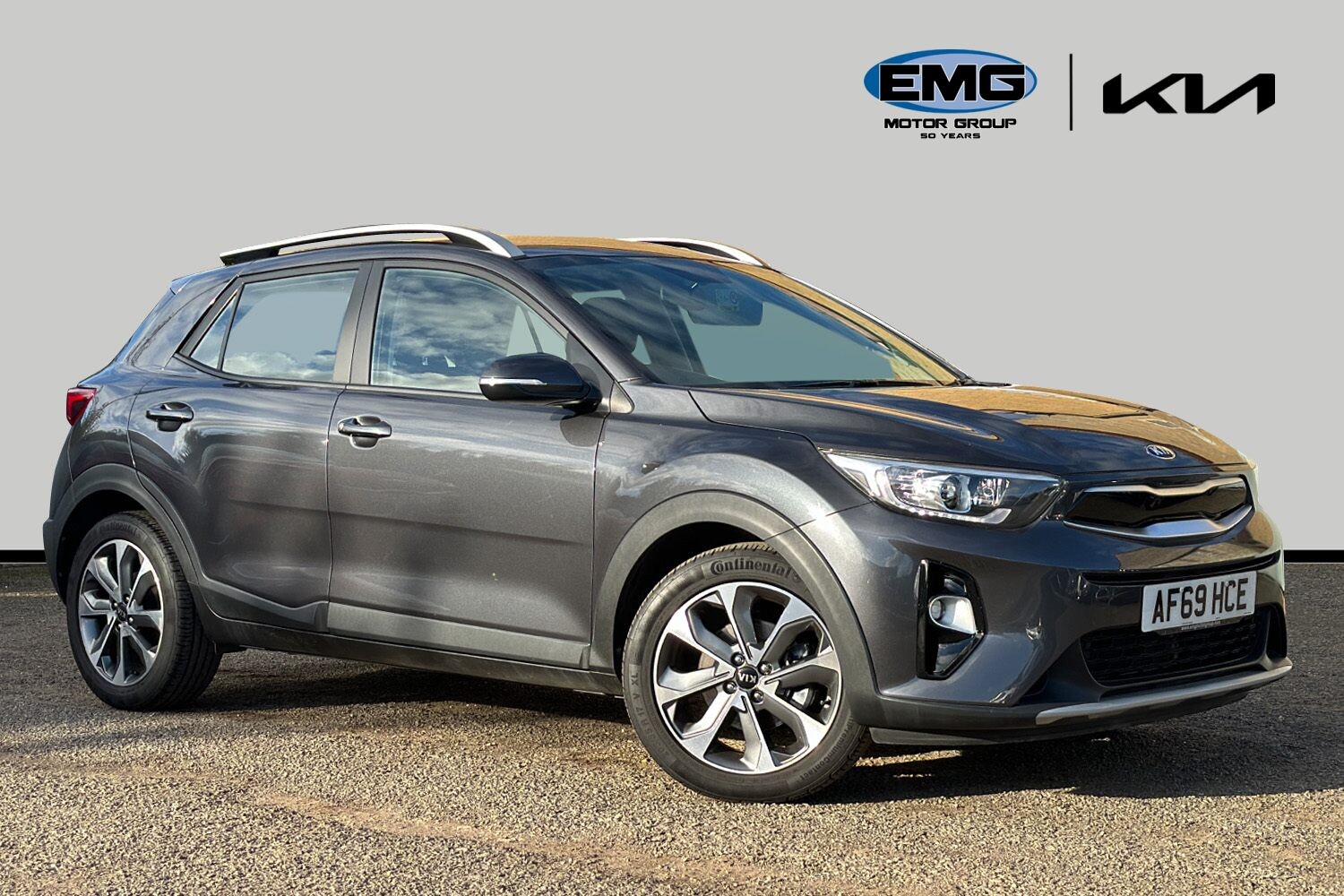 Main listing image - Kia Stonic