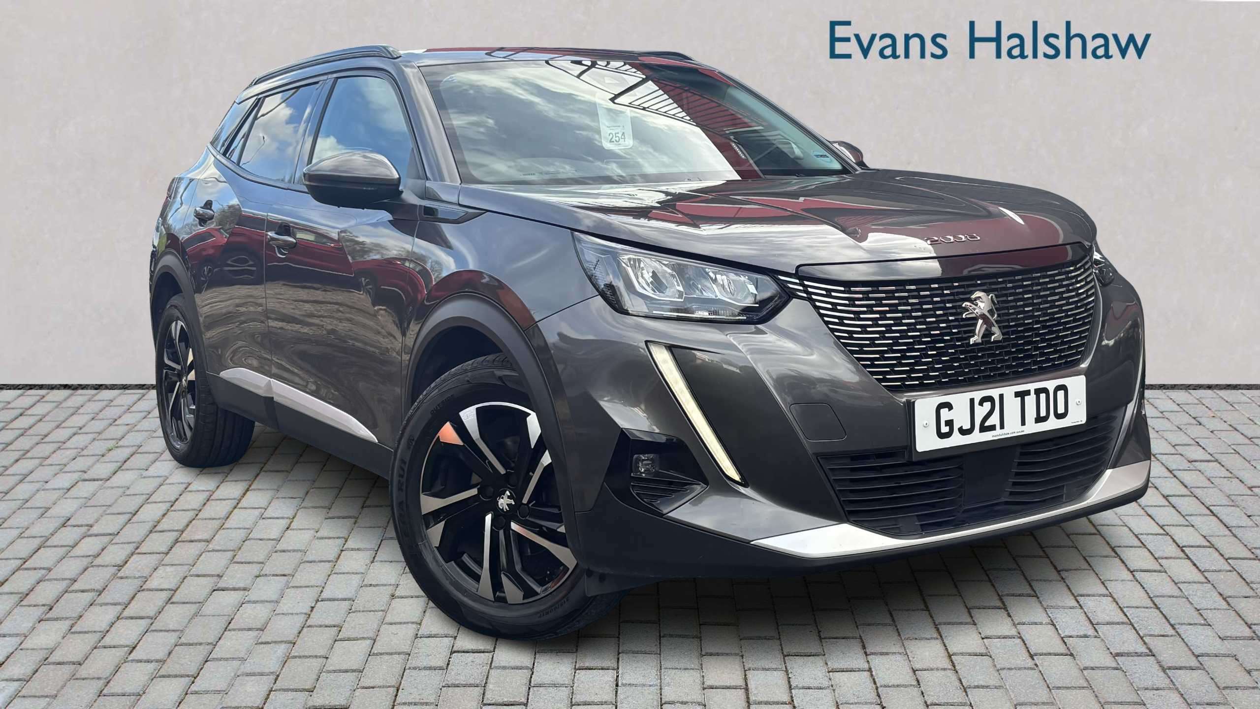 Main listing image - Peugeot 2008