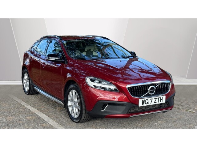 Main listing image - Volvo V40