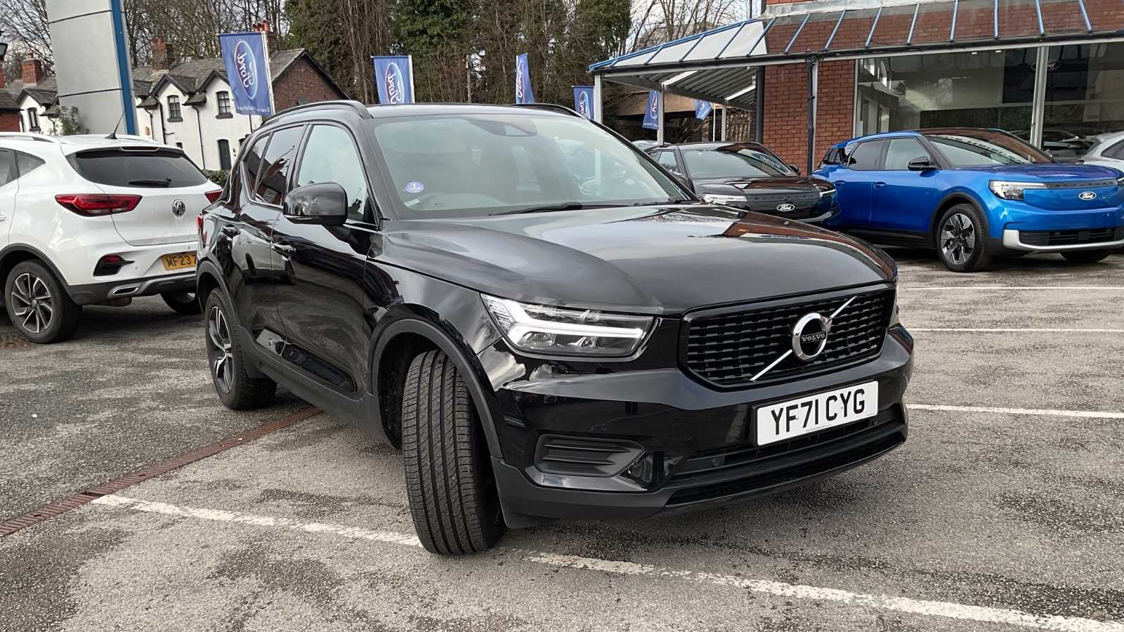 Main listing image - Volvo XC40