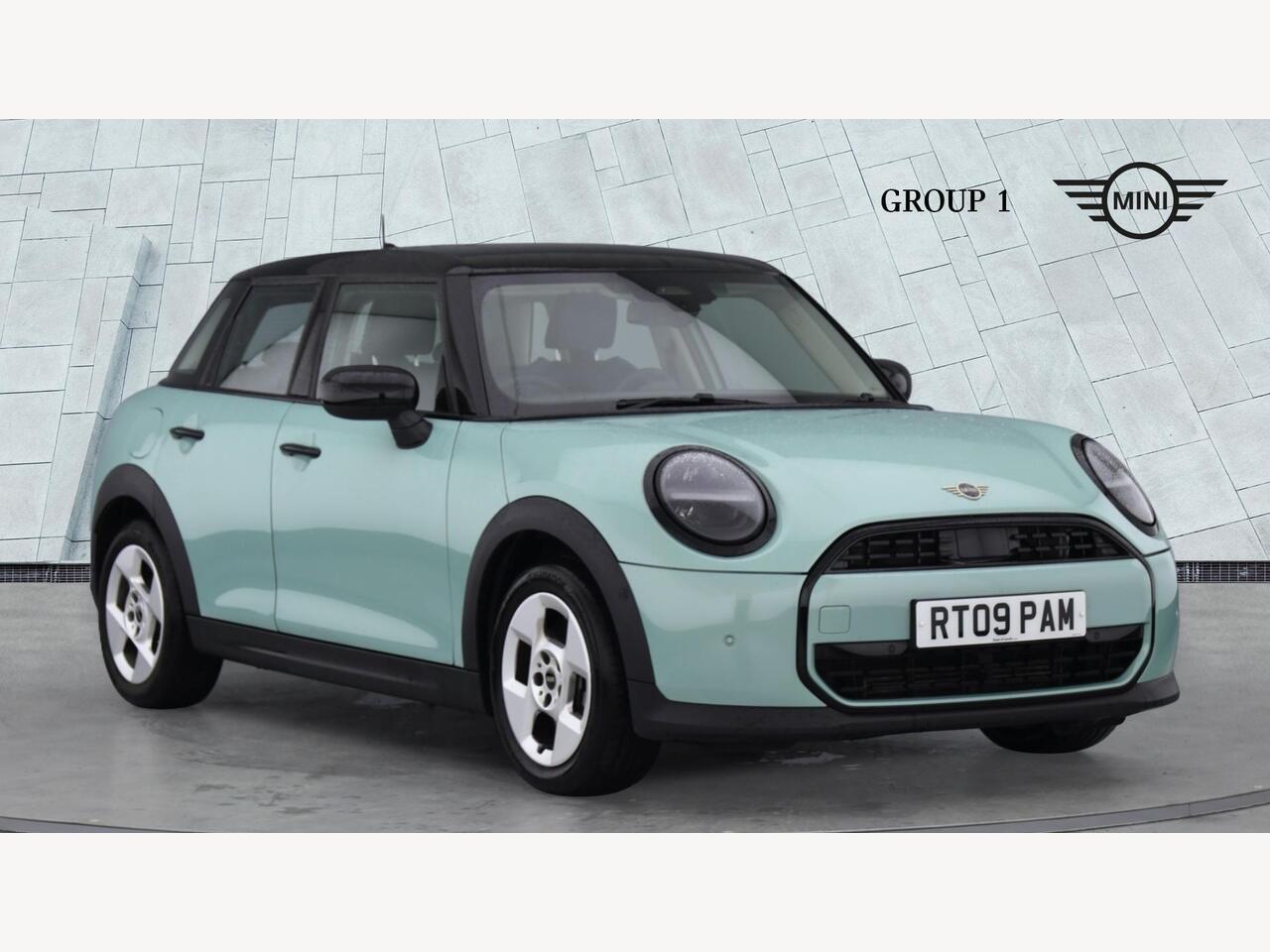 Main listing image - MINI Hatchback 5dr