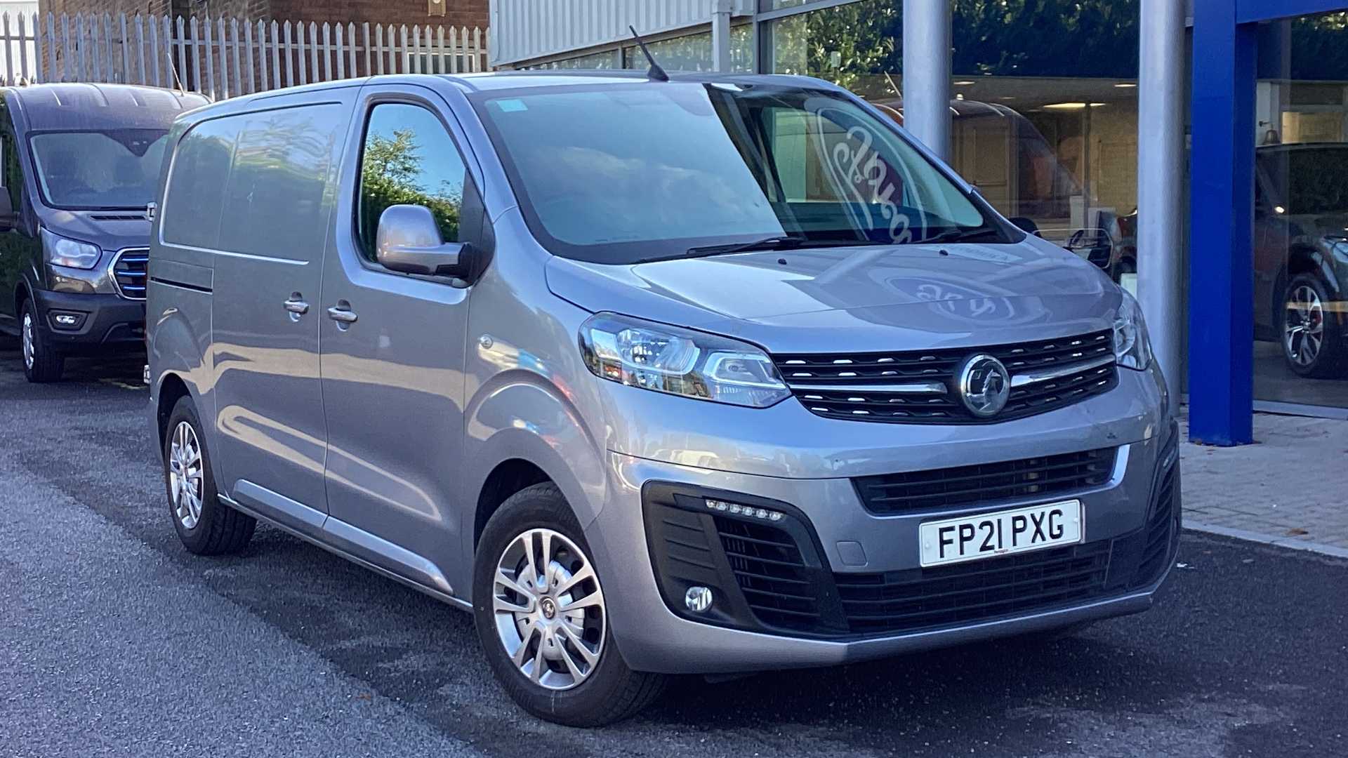 Main listing image - Vauxhall Vivaro