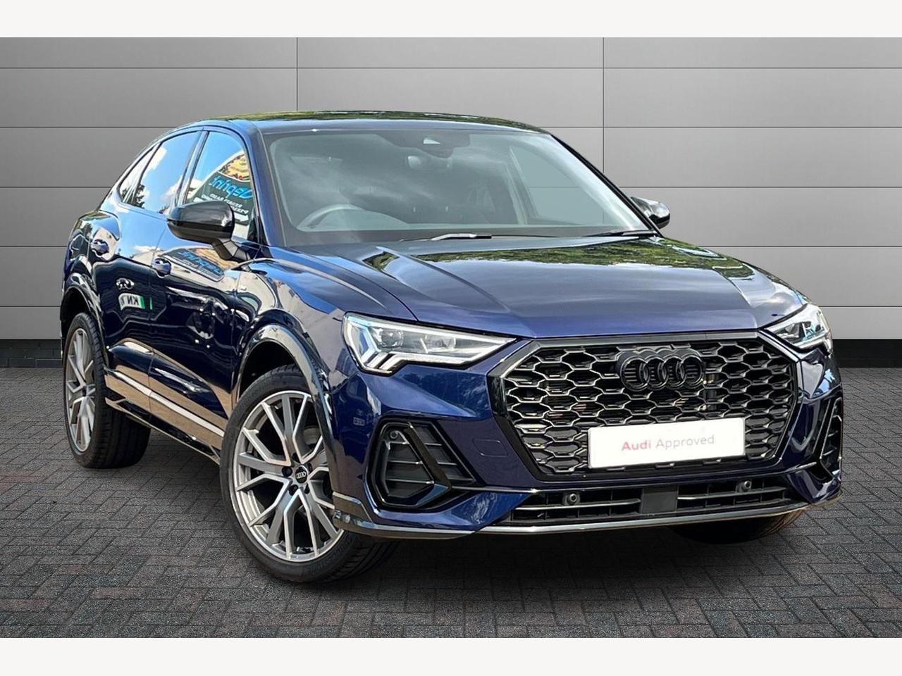 Main listing image - Audi Q3