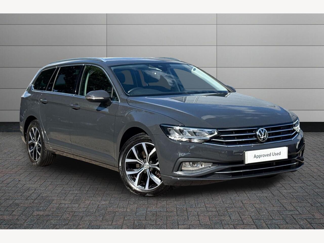 Main listing image - Volkswagen Passat