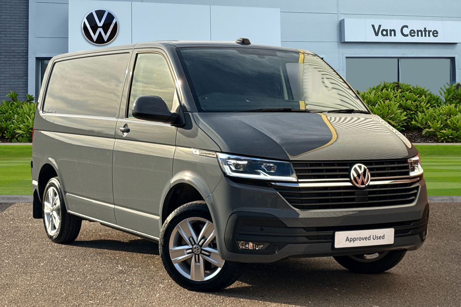 Main listing image - Volkswagen Transporter