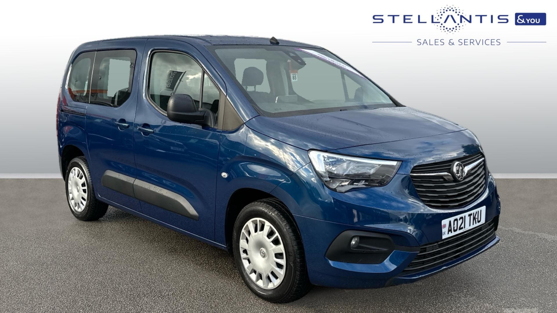 Main listing image - Vauxhall Combo Life