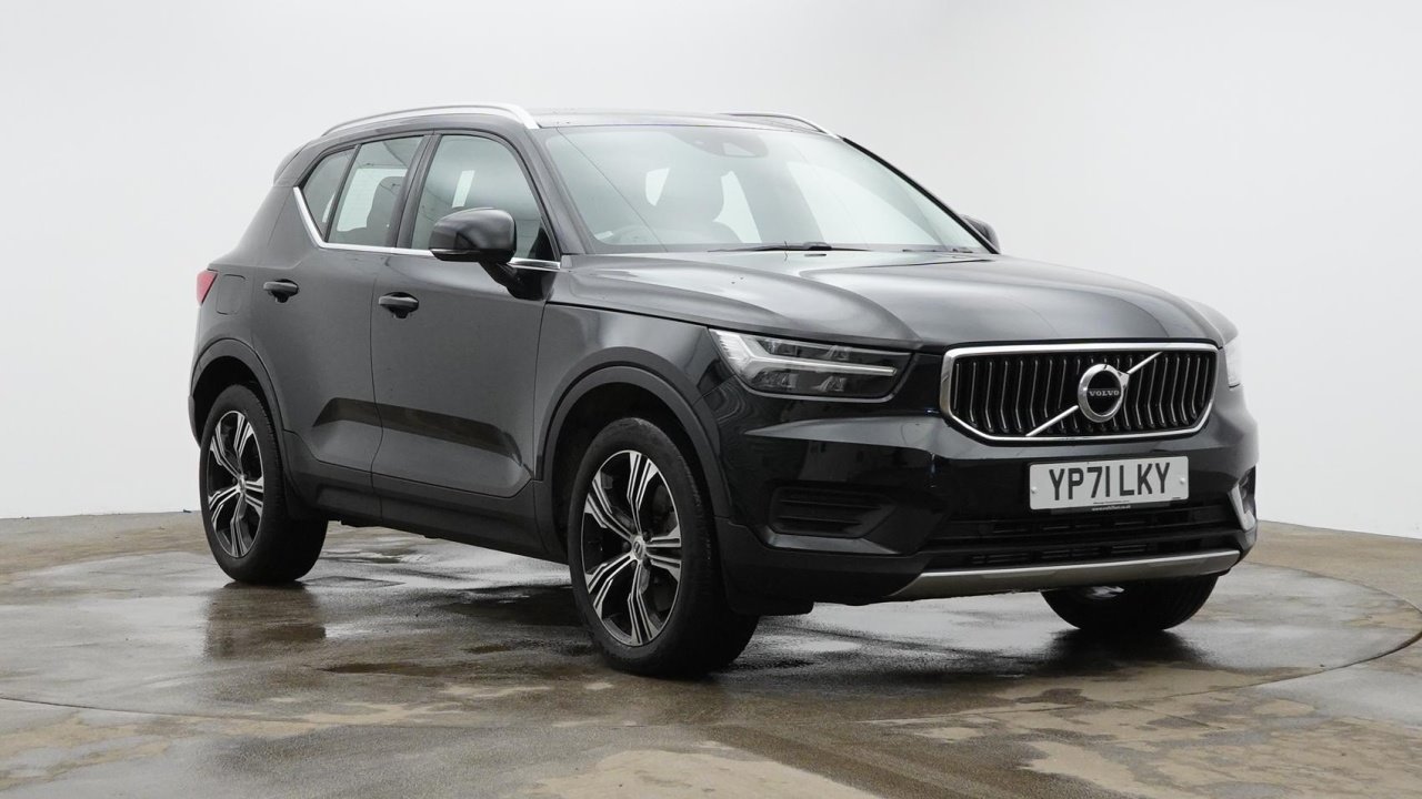 Main listing image - Volvo XC40 Recharge