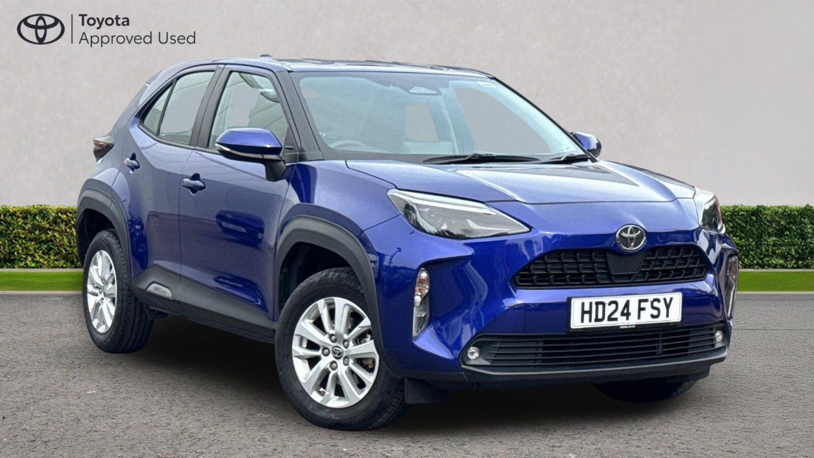 Main listing image - Toyota Yaris Cross