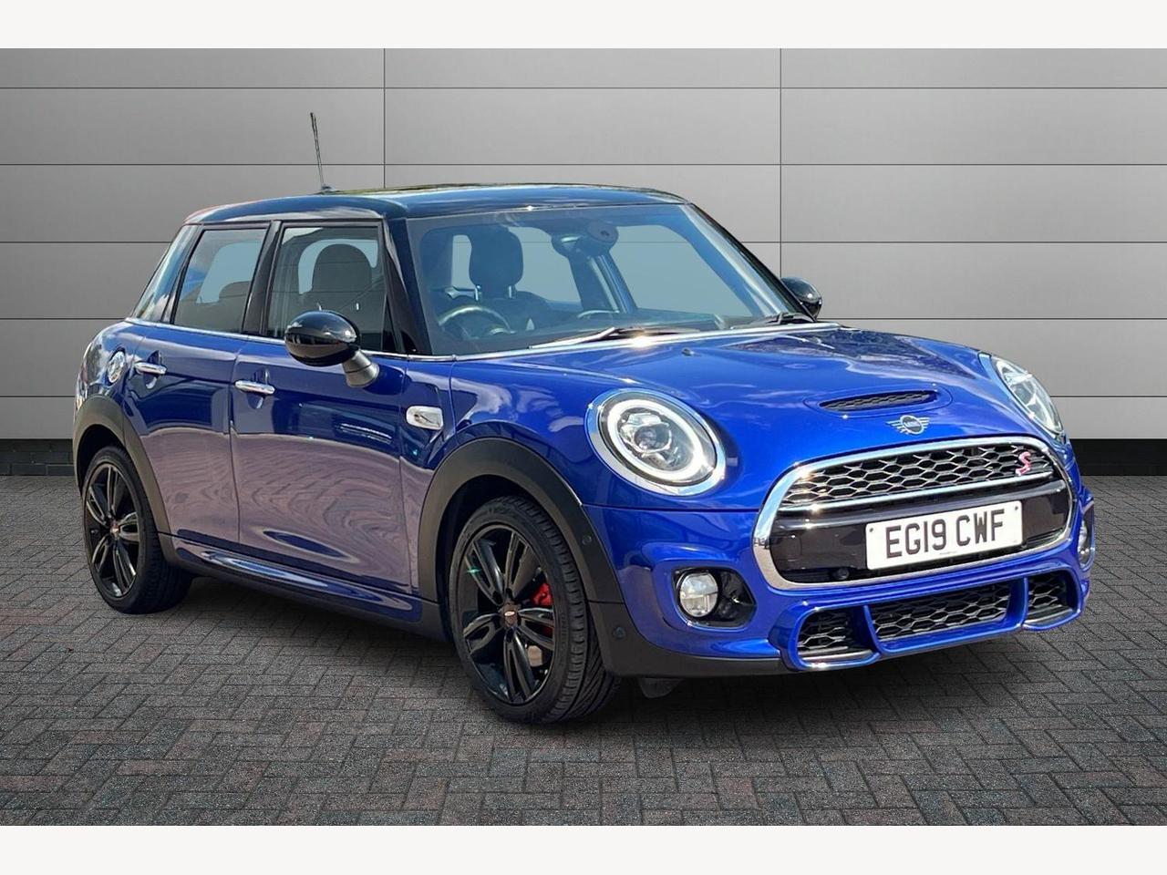 Main listing image - MINI Hatchback 5dr