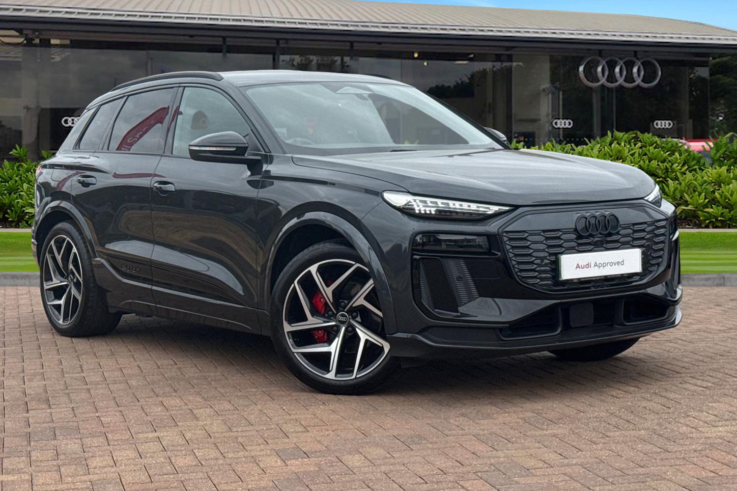 Main listing image - Audi Q6