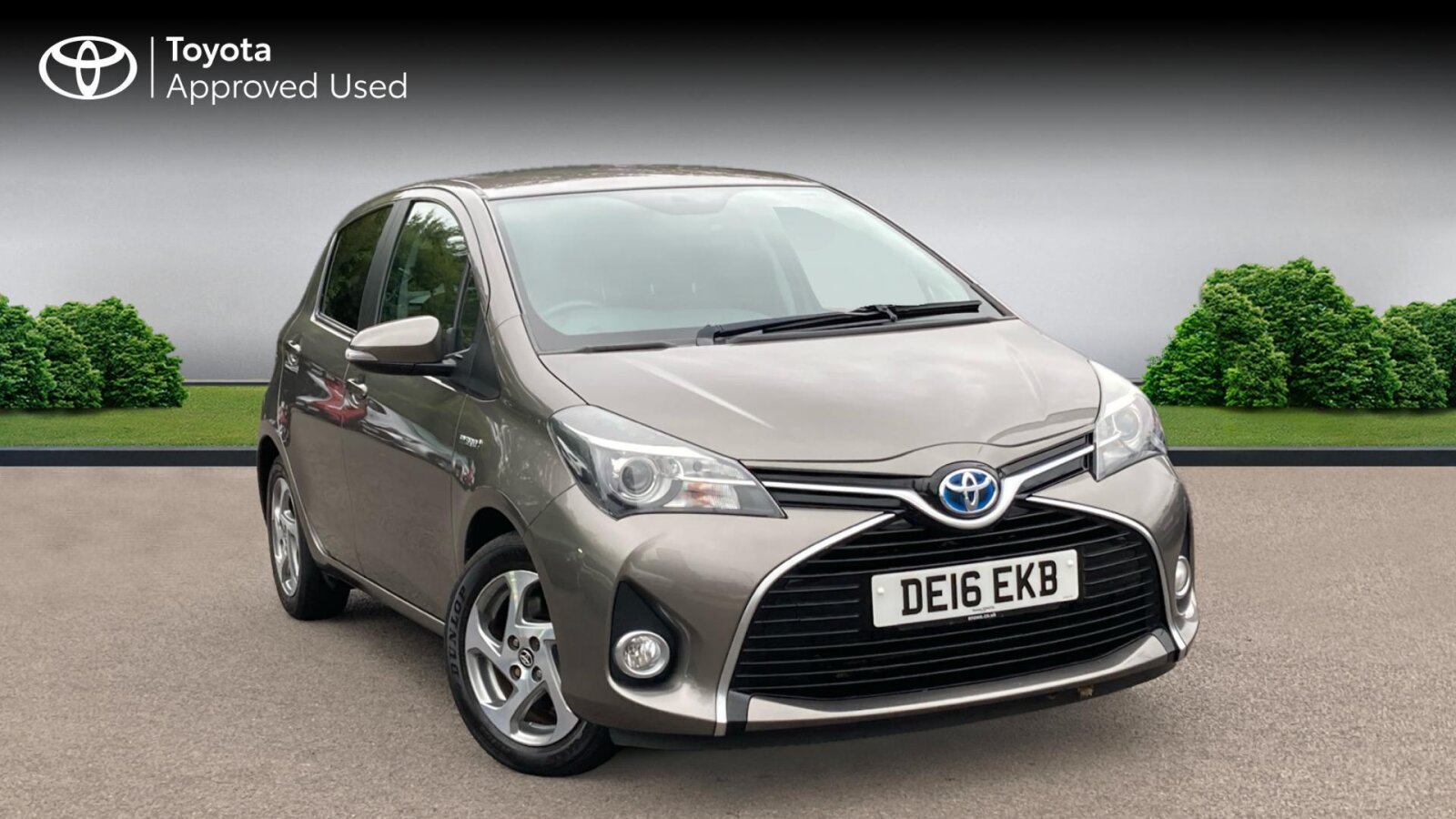 Main listing image - Toyota Yaris