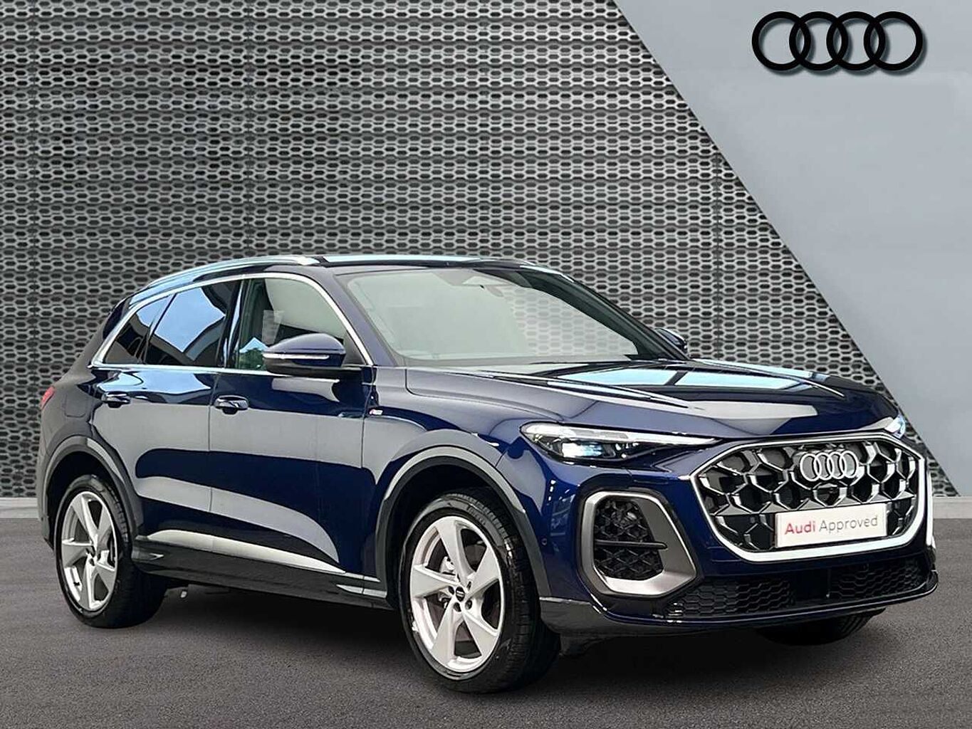 Main listing image - Audi Q5