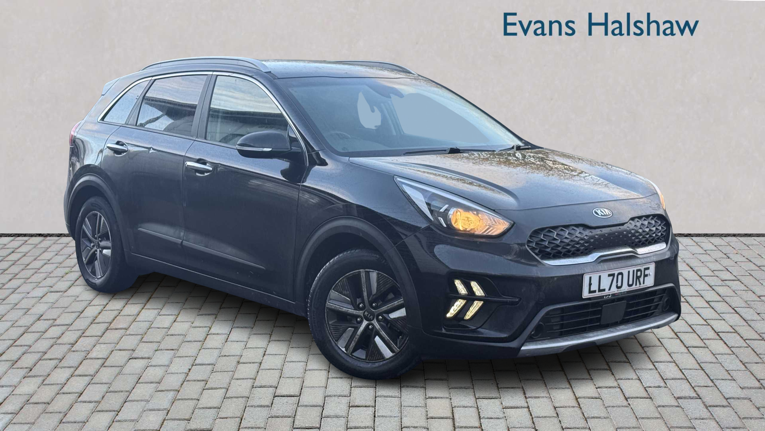 Main listing image - Kia Niro