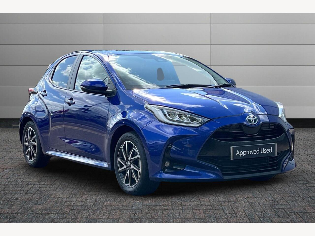 Main listing image - Toyota Yaris