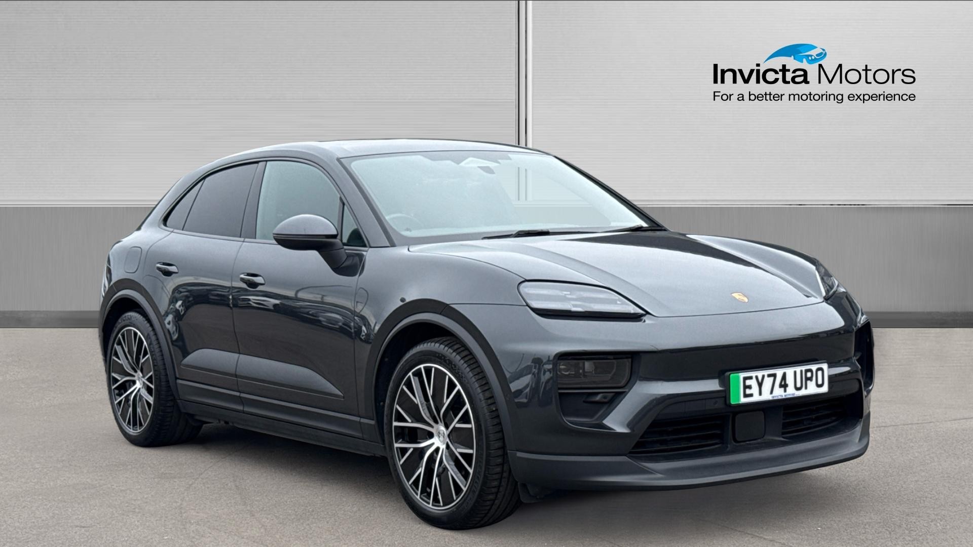 Main listing image - Porsche Macan
