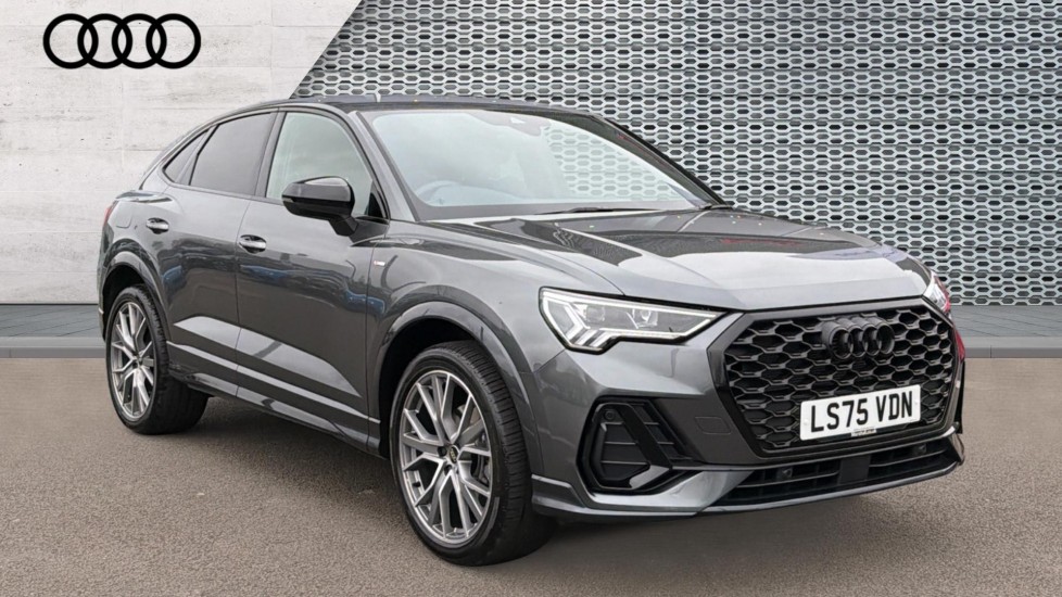 Main listing image - Audi Q3