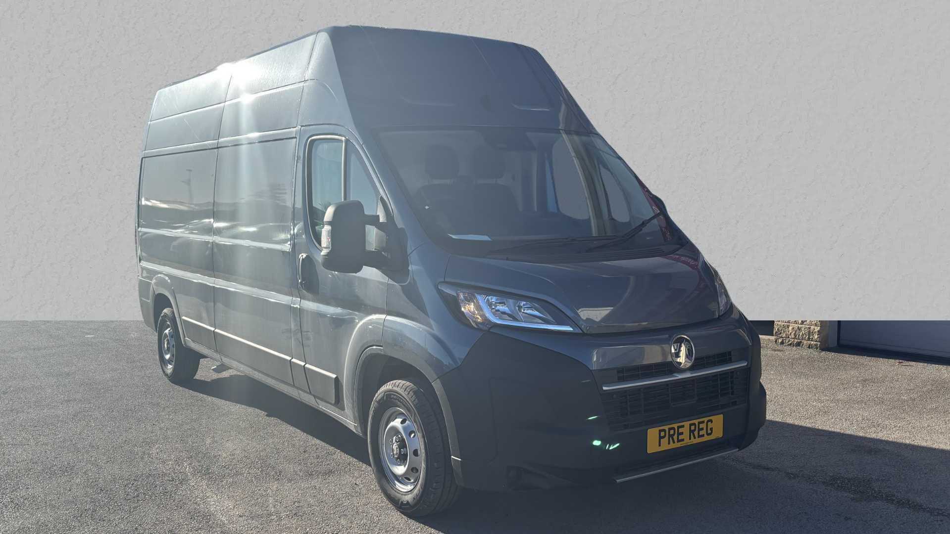Main listing image - Vauxhall Movano