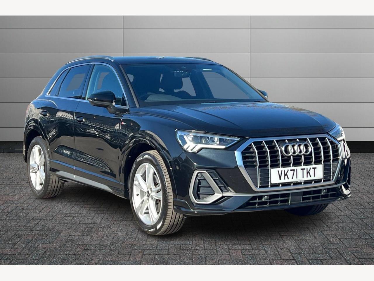 Main listing image - Audi Q3