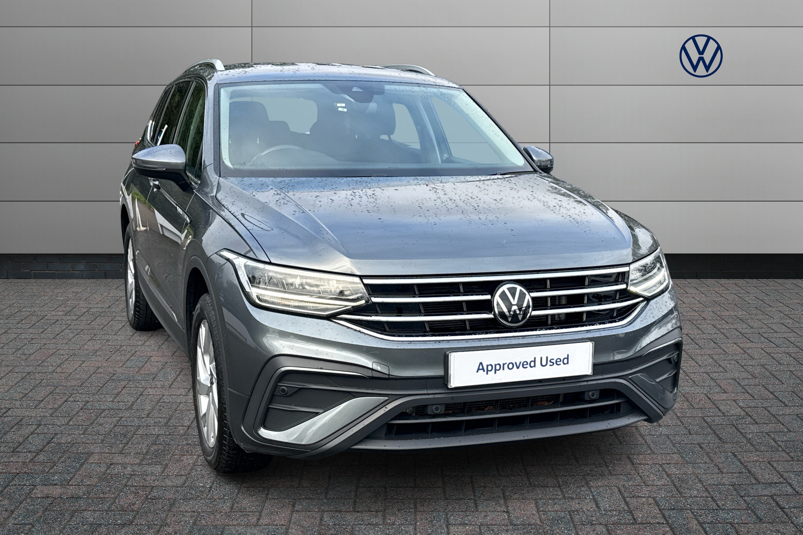Main listing image - Volkswagen Tiguan Allspace
