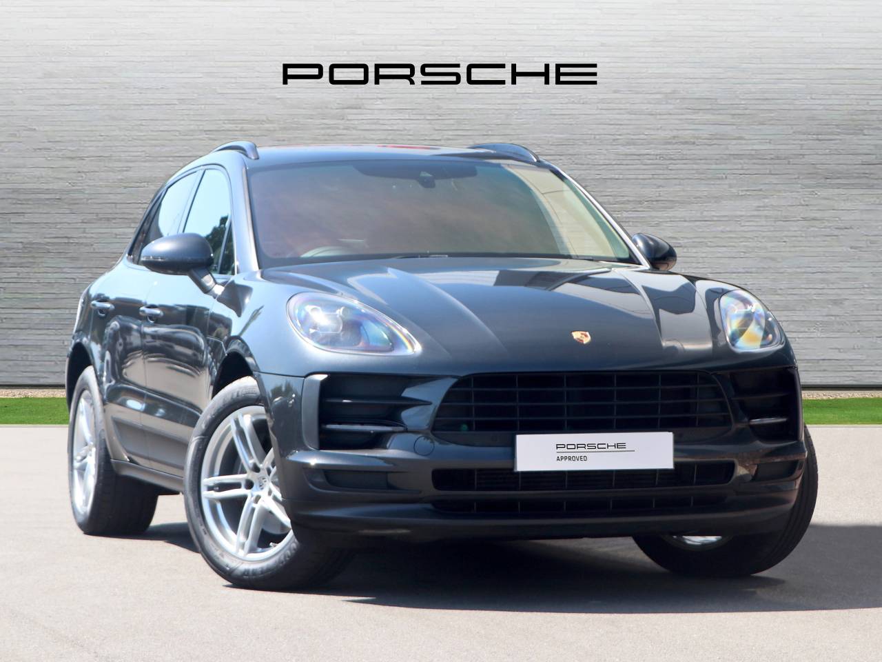 Main listing image - Porsche Macan