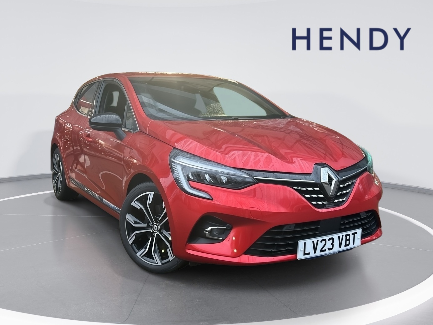 Main listing image - Renault Clio