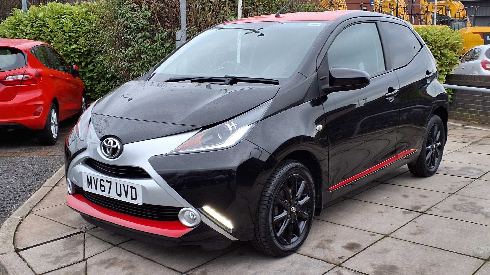 Main listing image - Toyota Aygo