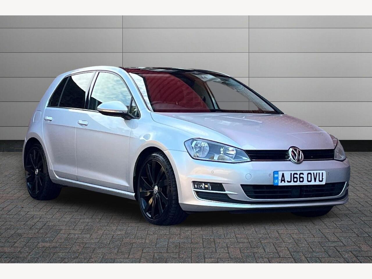 Main listing image - Volkswagen Golf