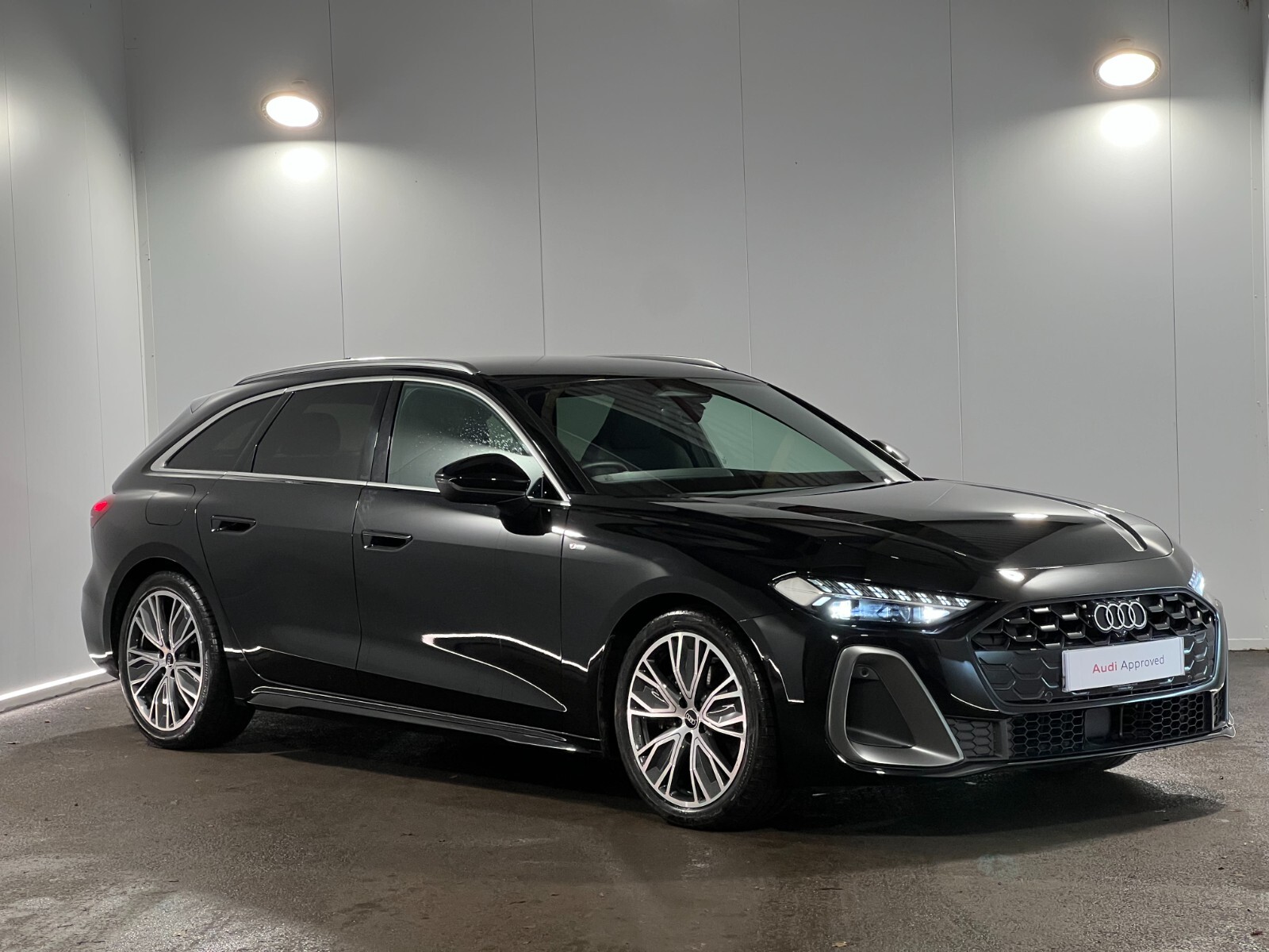 Main listing image - Audi A5