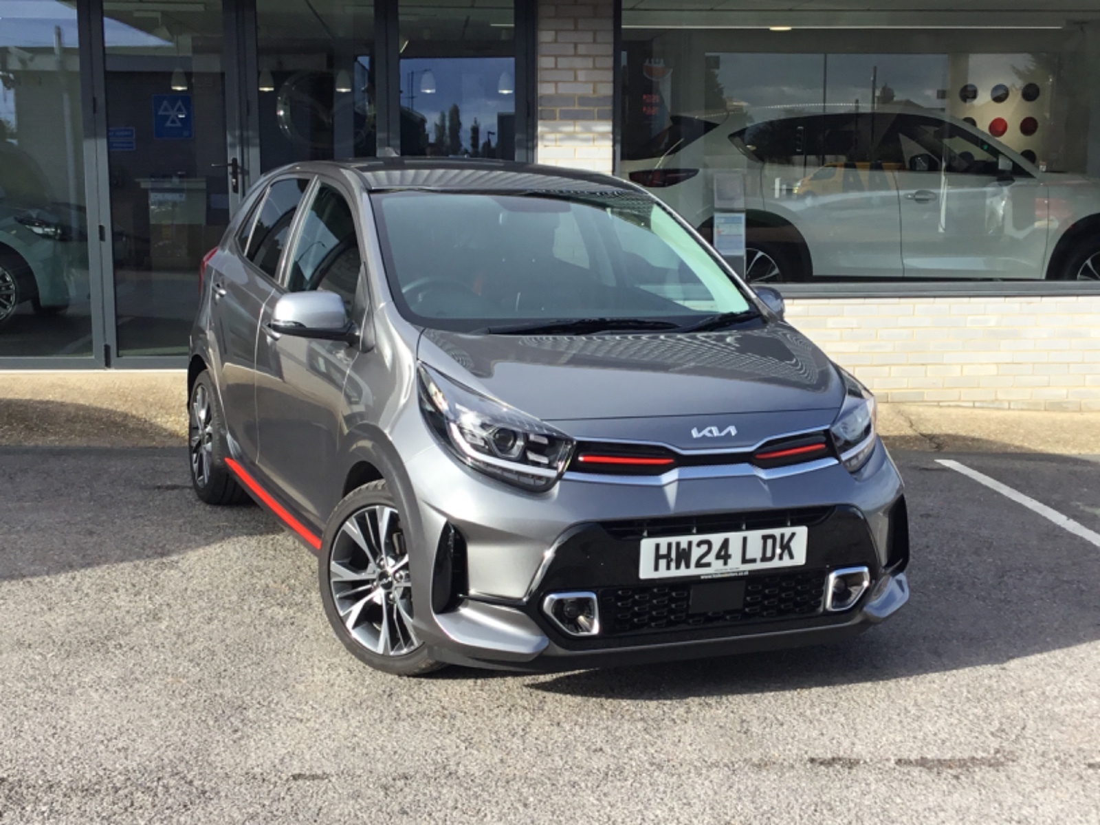 Main listing image - Kia Picanto