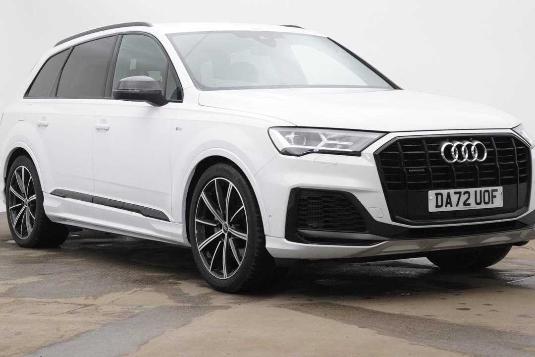 Main listing image - Audi Q7