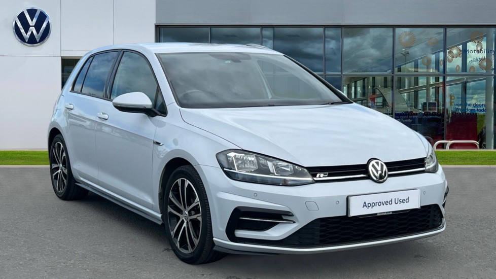 Main listing image - Volkswagen Golf