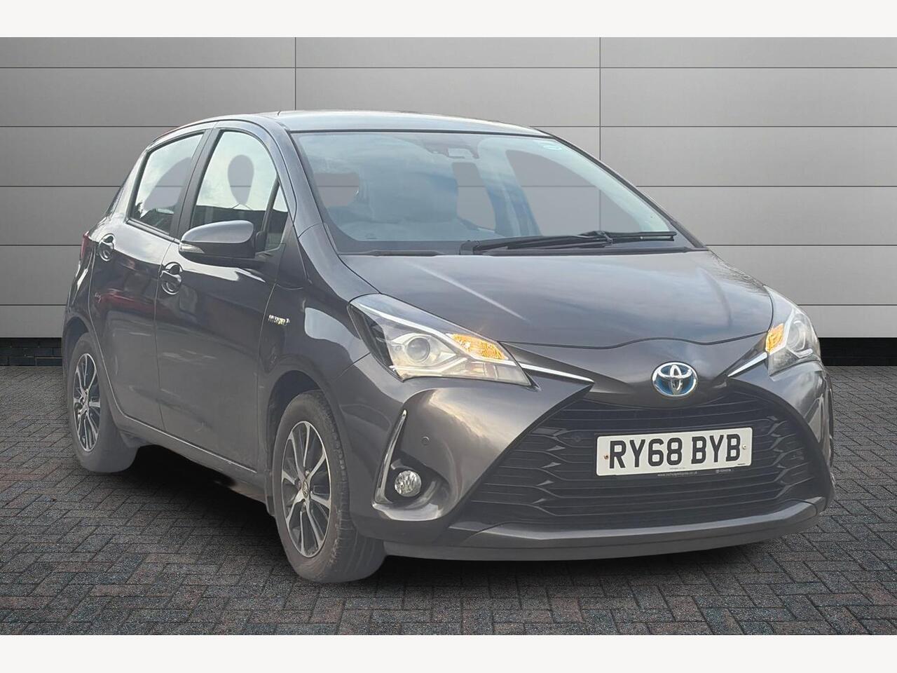 Main listing image - Toyota Yaris