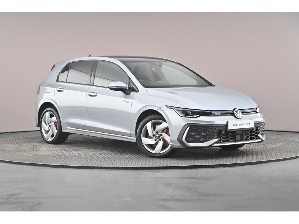 Main listing image - Volkswagen Golf GTE