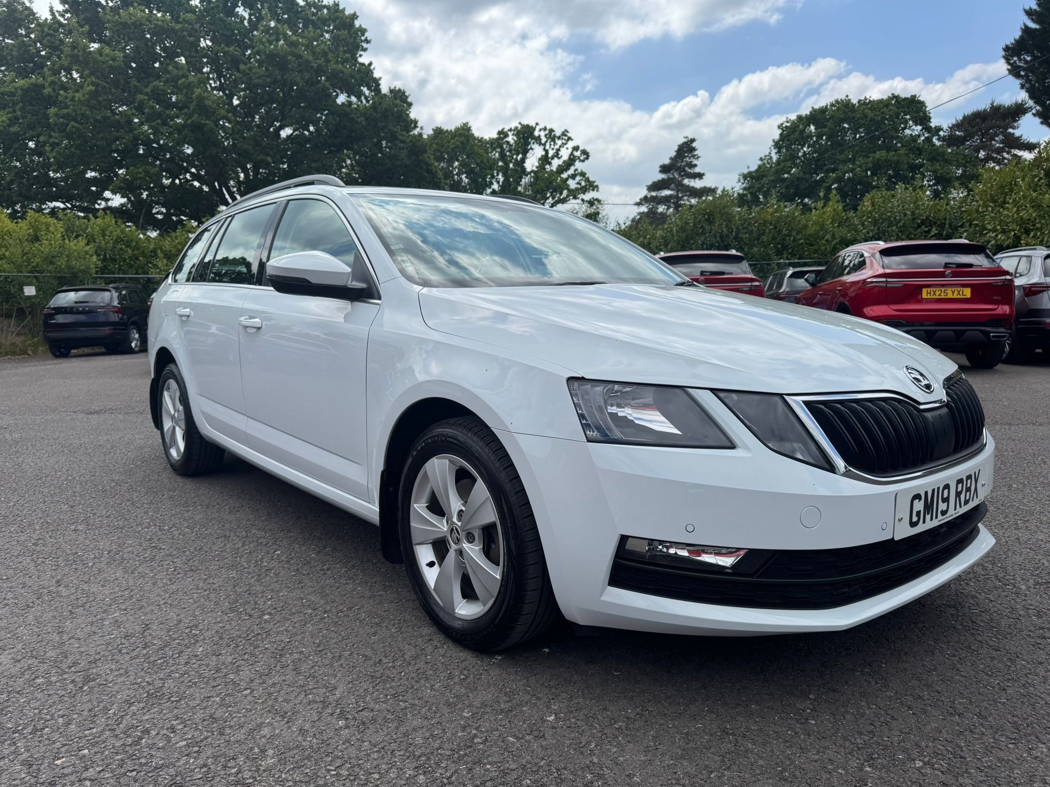Main listing image - Skoda Octavia Estate