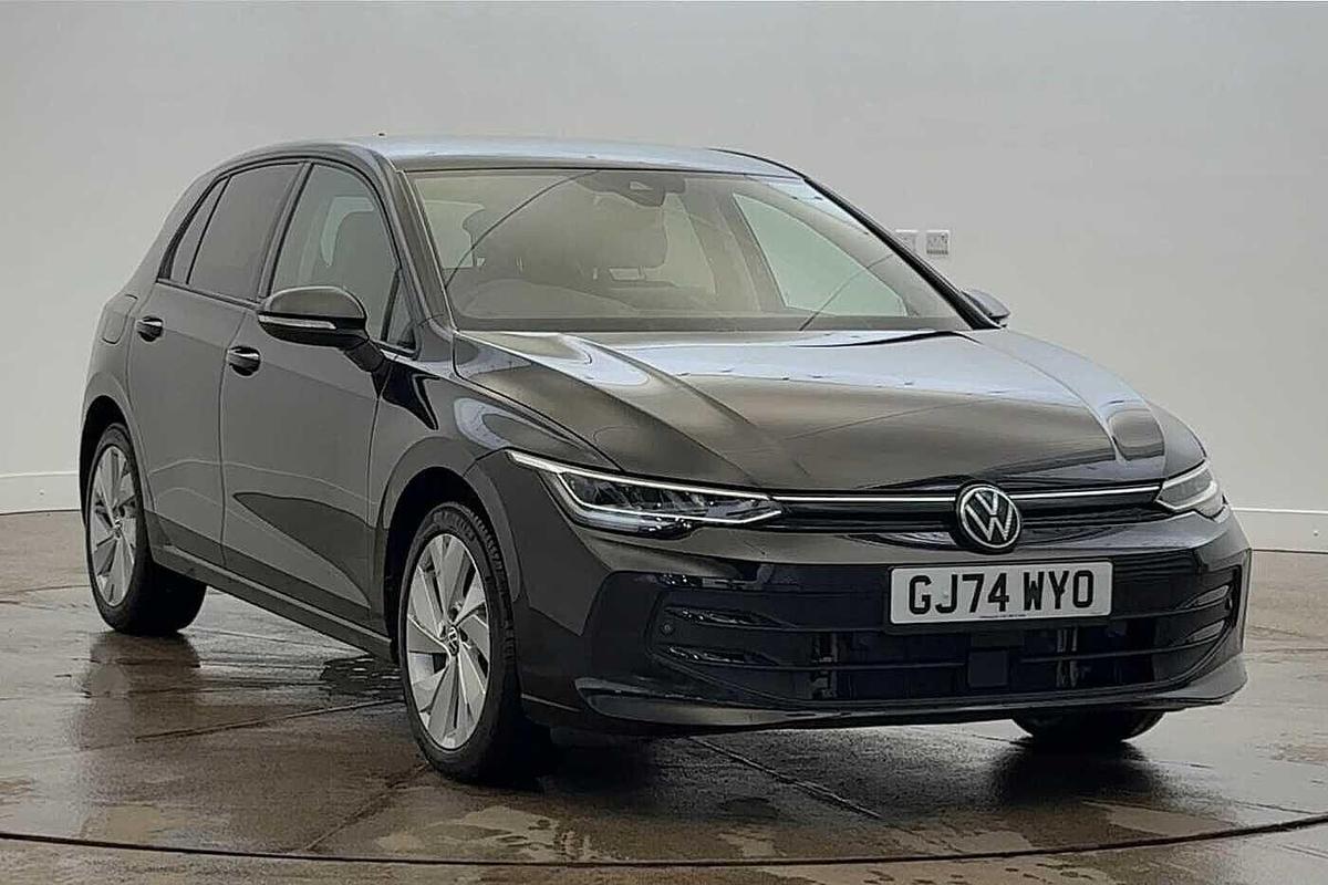 Main listing image - Volkswagen Golf