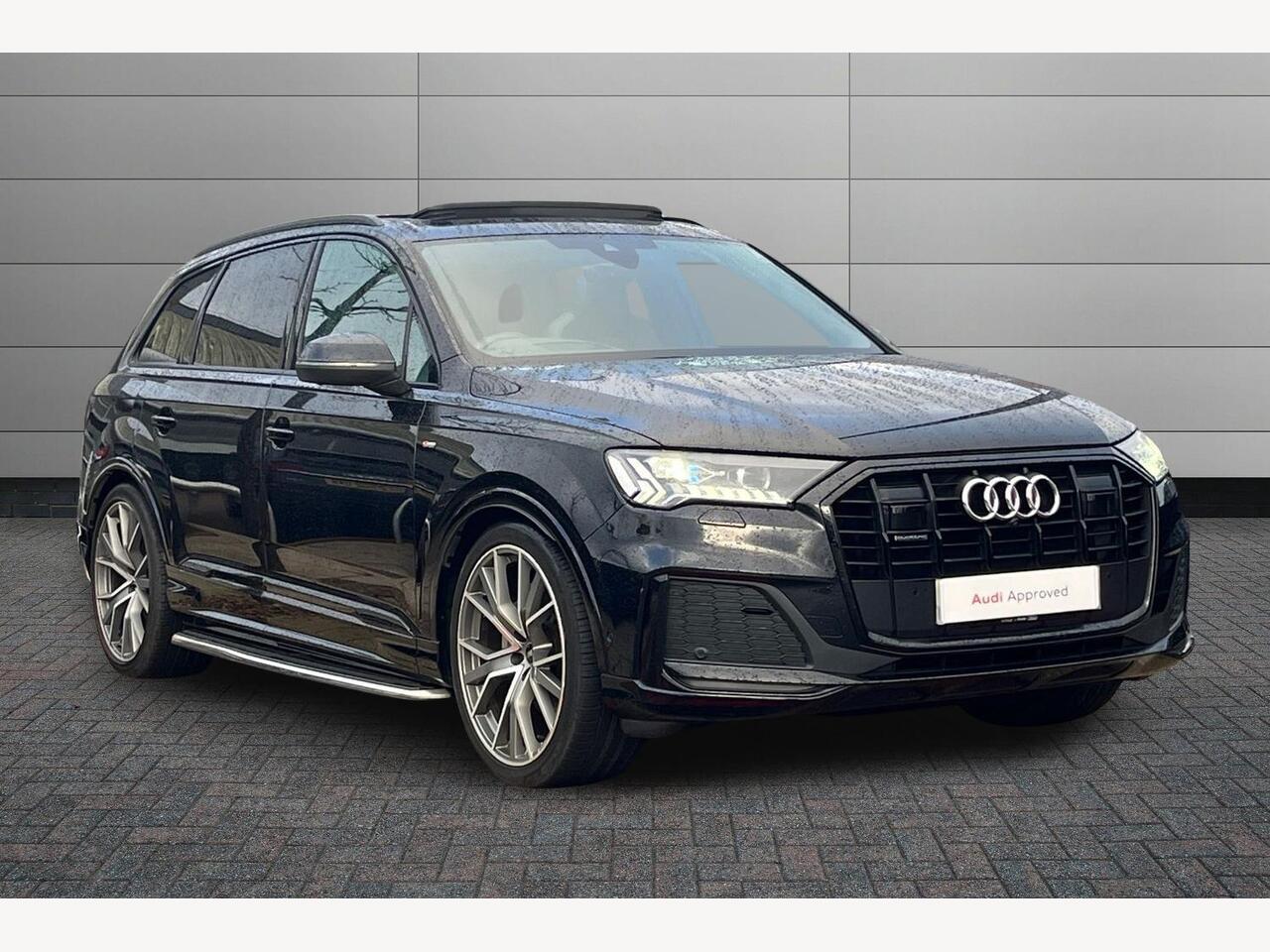 Main listing image - Audi Q7