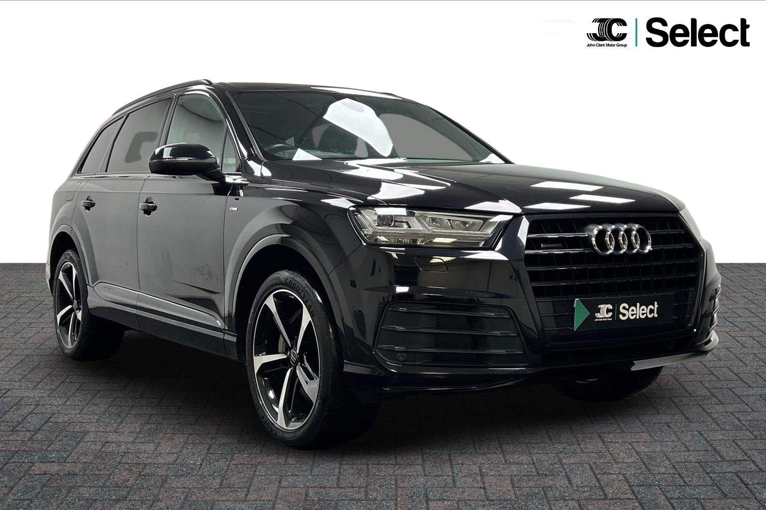 Main listing image - Audi Q7