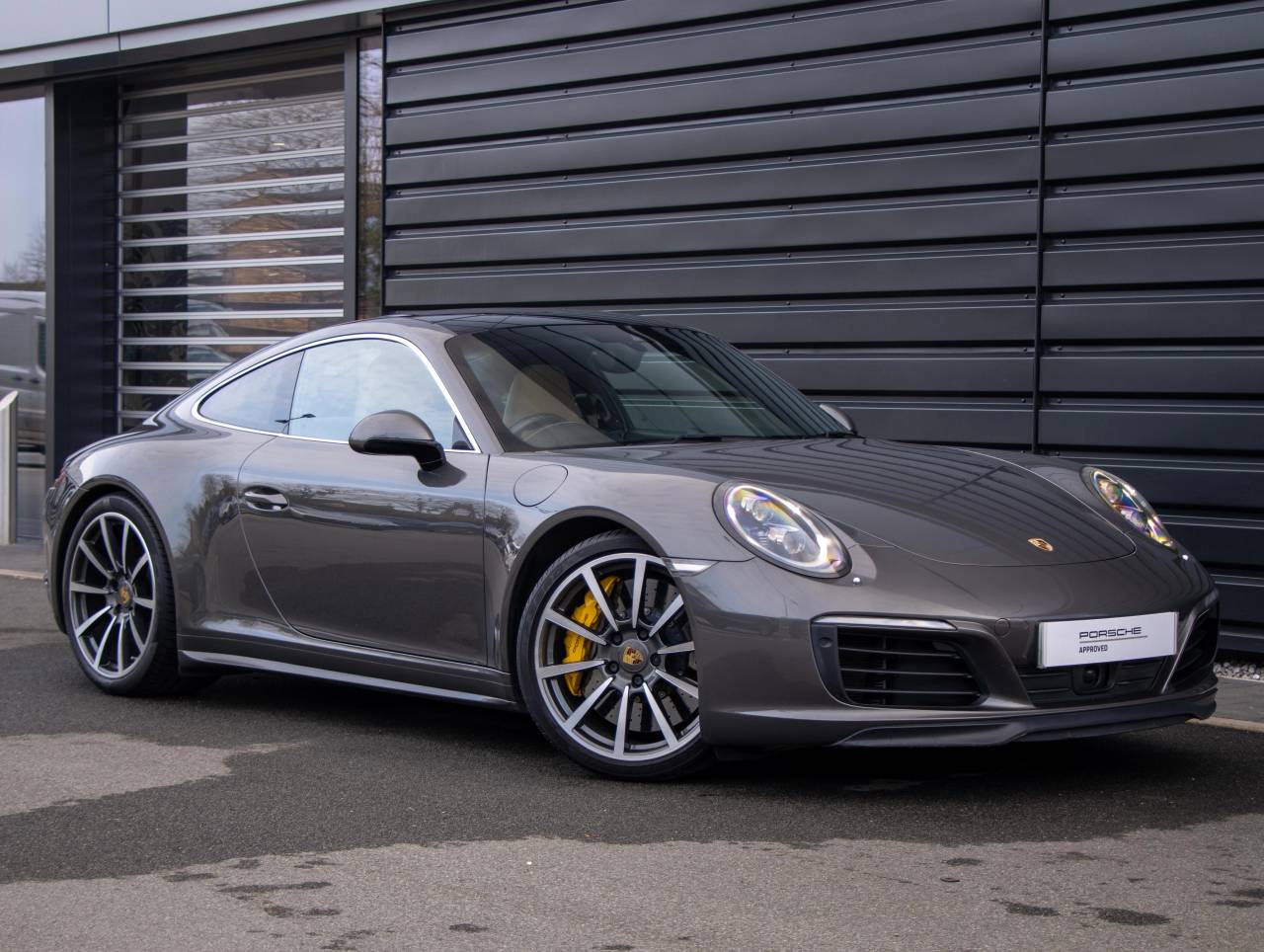 Main listing image - Porsche 911
