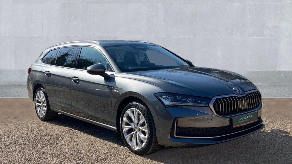 Main listing image - Skoda Superb Estate