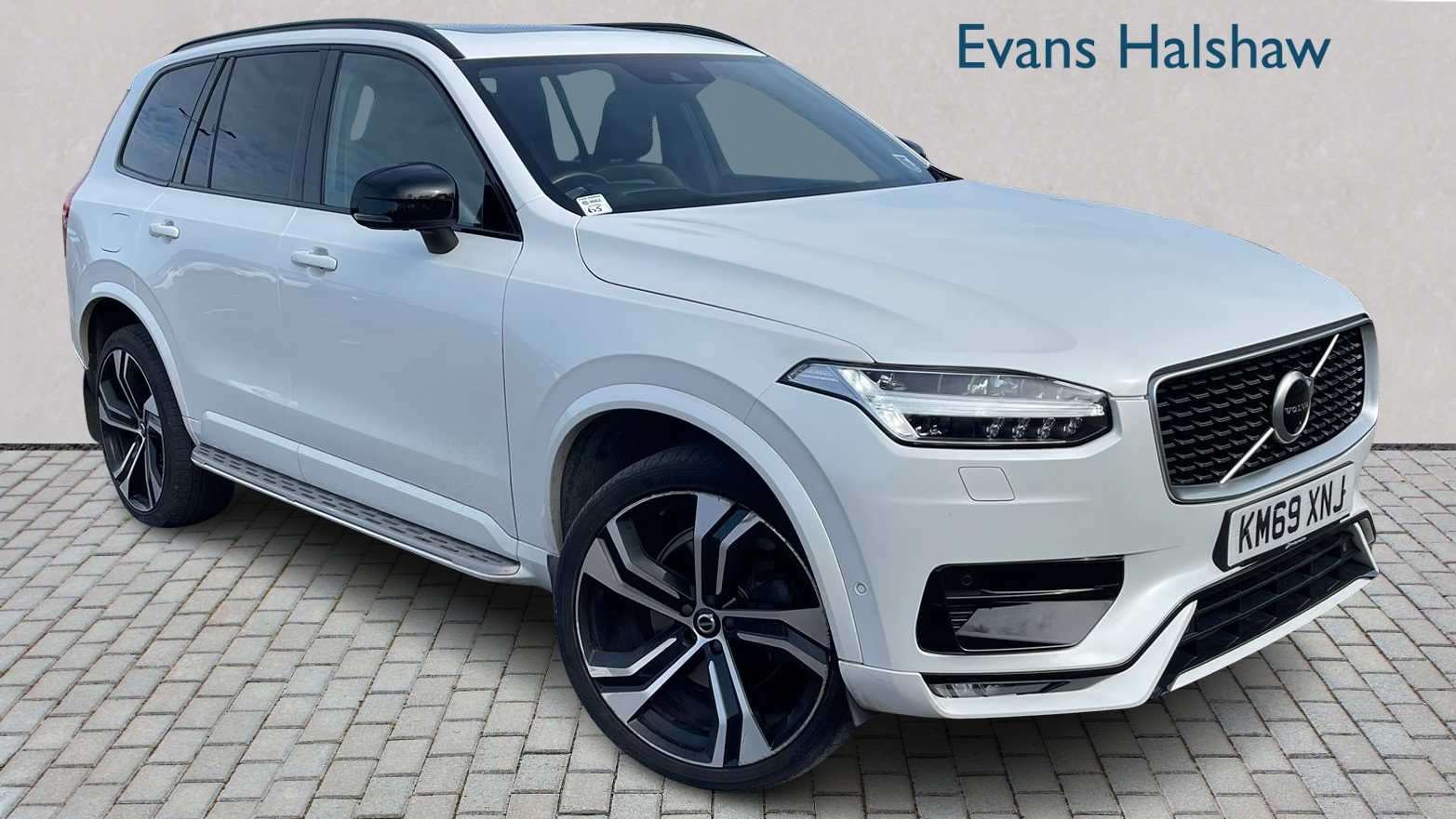 Main listing image - Volvo XC90