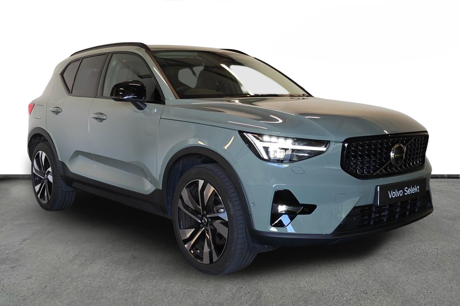 Main listing image - Volvo XC40