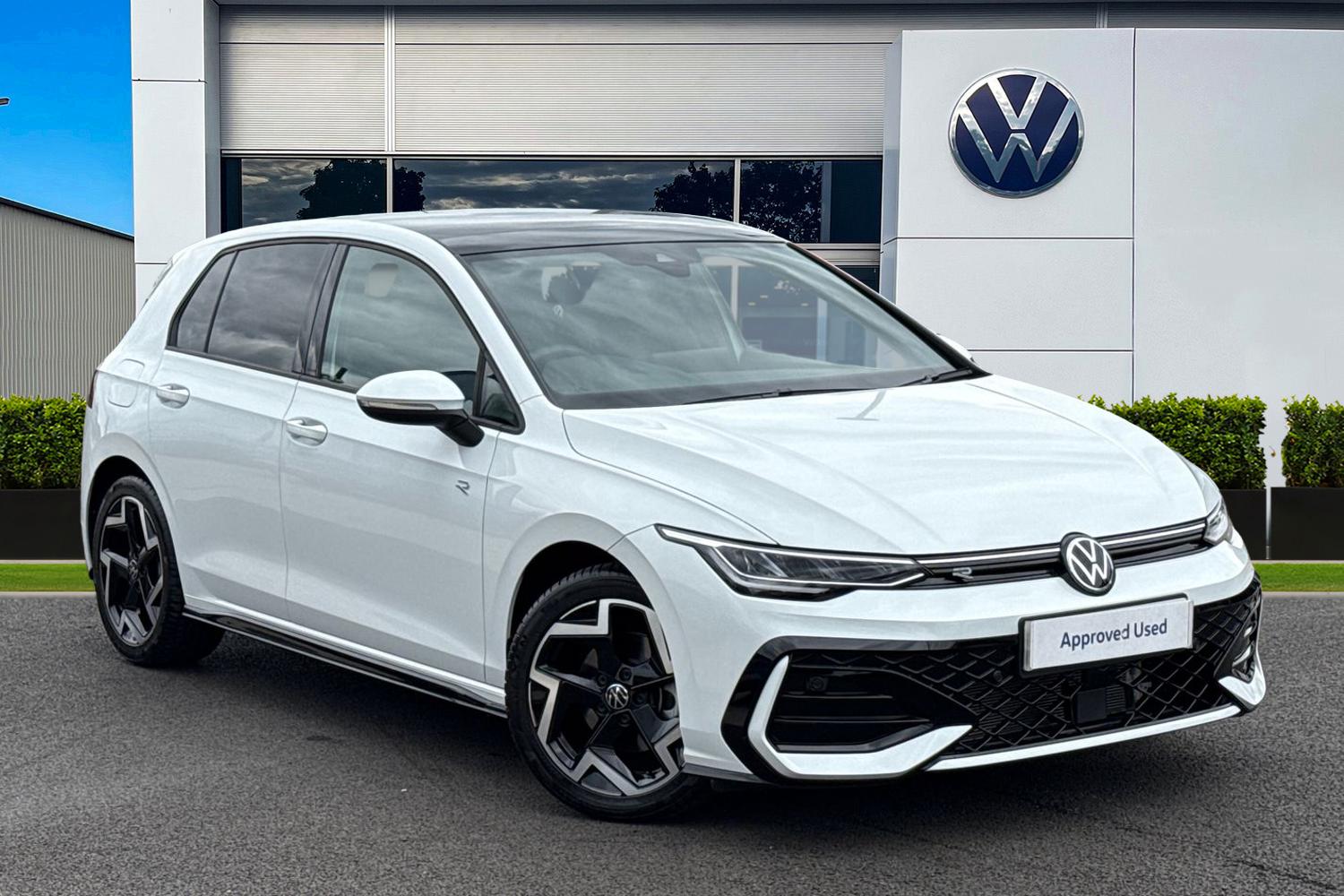 Main listing image - Volkswagen Golf