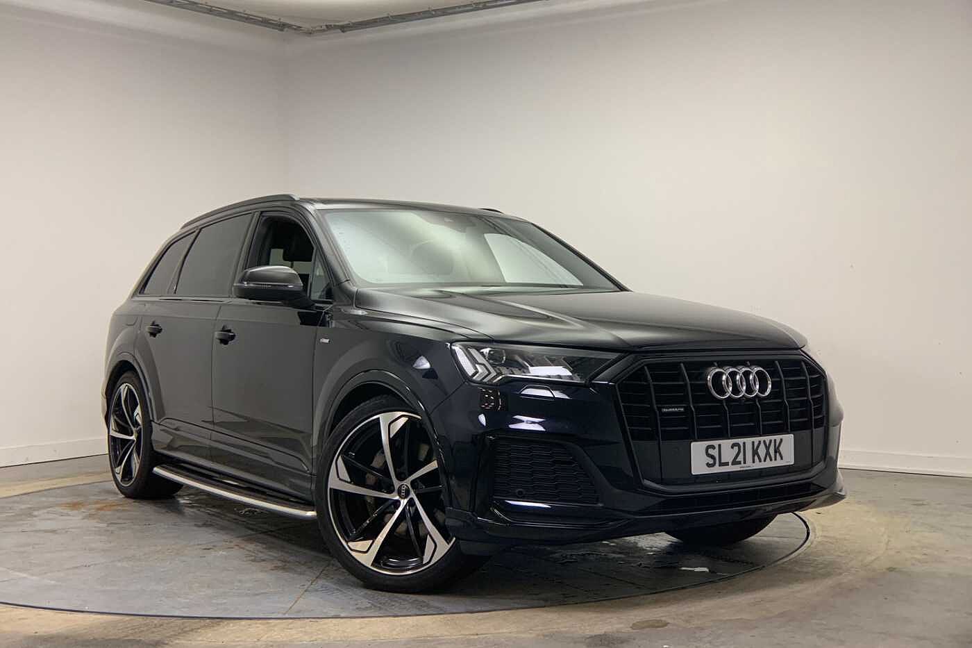 Main listing image - Audi Q7