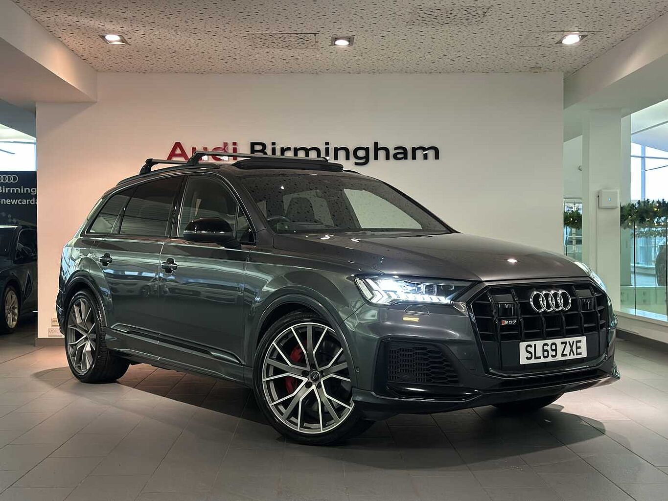Main listing image - Audi SQ7