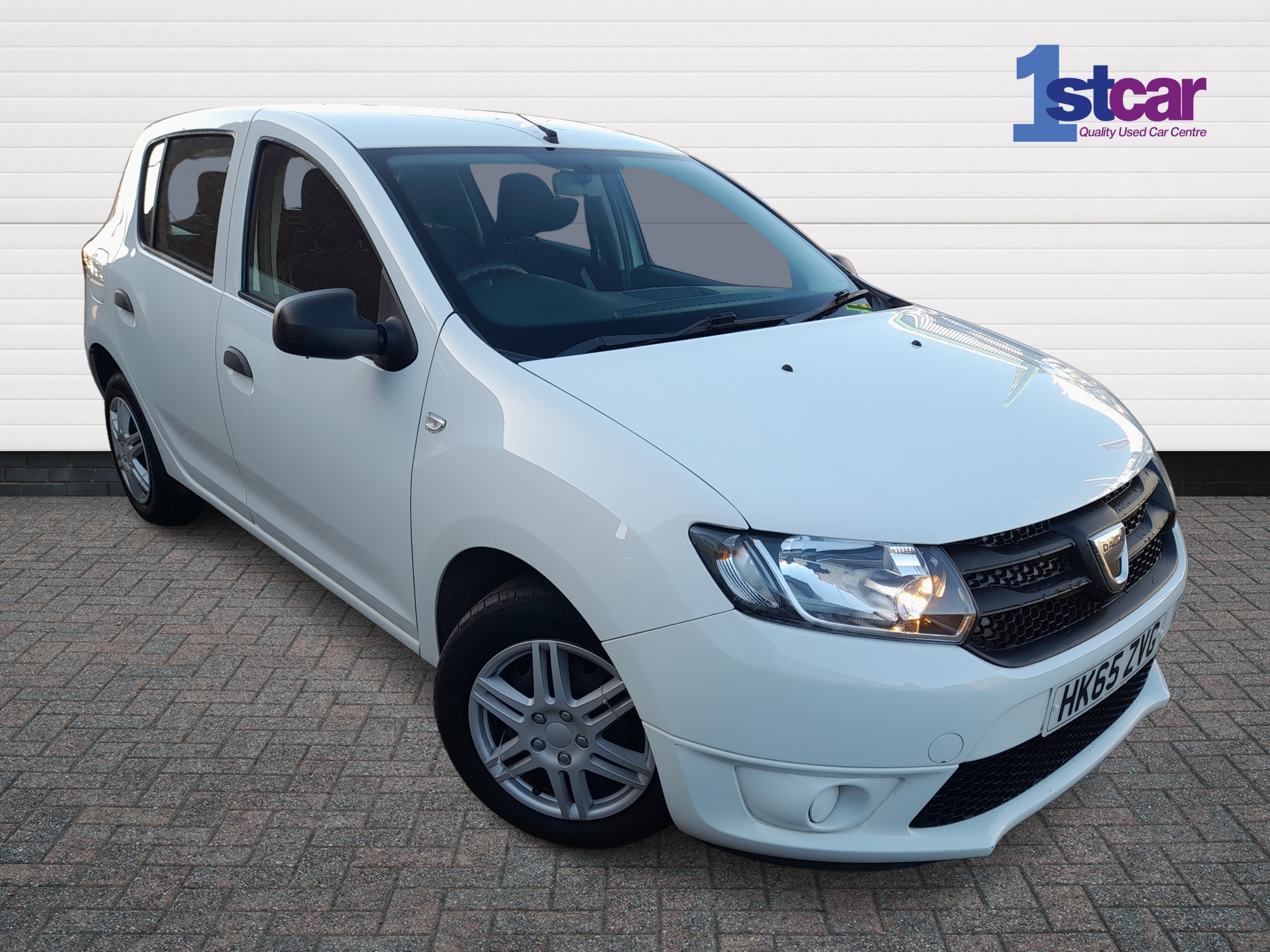 Main listing image - Dacia Sandero