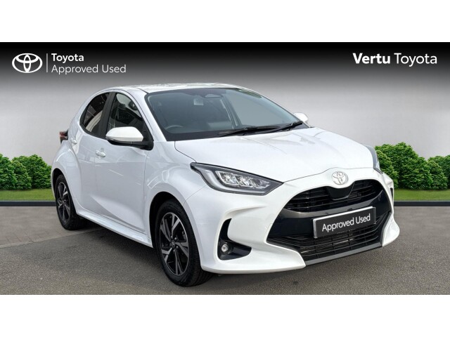 Main listing image - Toyota Yaris